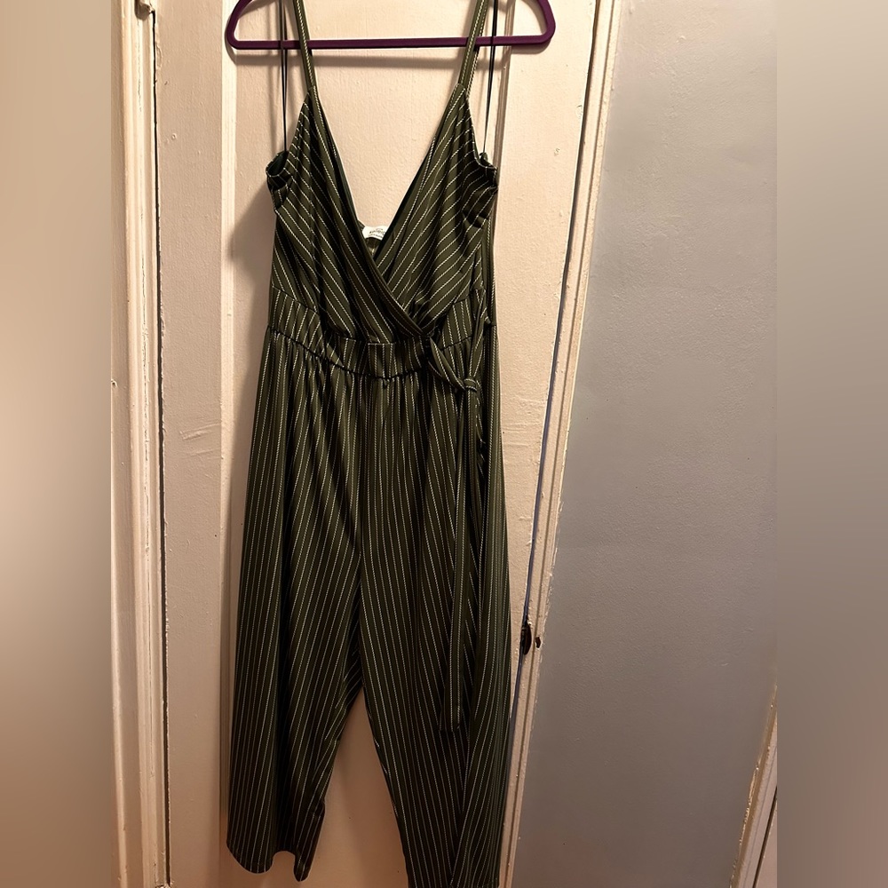 Plus size Green and white jumpsuit size 2X